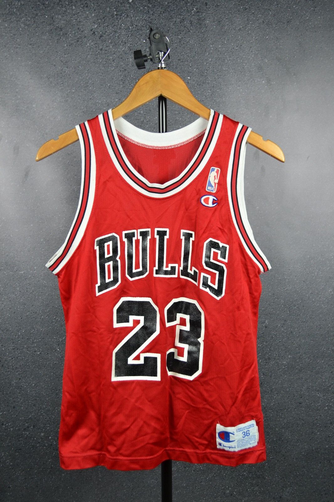 Champion Chicago Bulls Vintage 90s NBA Basketball Jersey JORDAN #23 Size US S / EU 44-46 / 1 - 2 Thumbnail