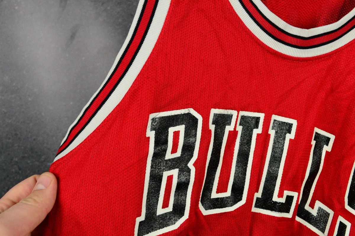 Champion Chicago Bulls Vintage 90s NBA Basketball Jersey JORDAN #23 Size US S / EU 44-46 / 1 - 5 Thumbnail