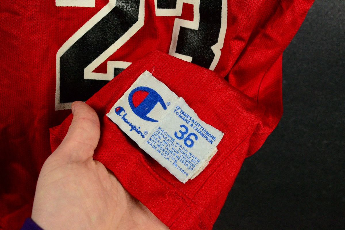 Champion Chicago Bulls Vintage 90s NBA Basketball Jersey JORDAN #23 Size US S / EU 44-46 / 1 - 10 Thumbnail
