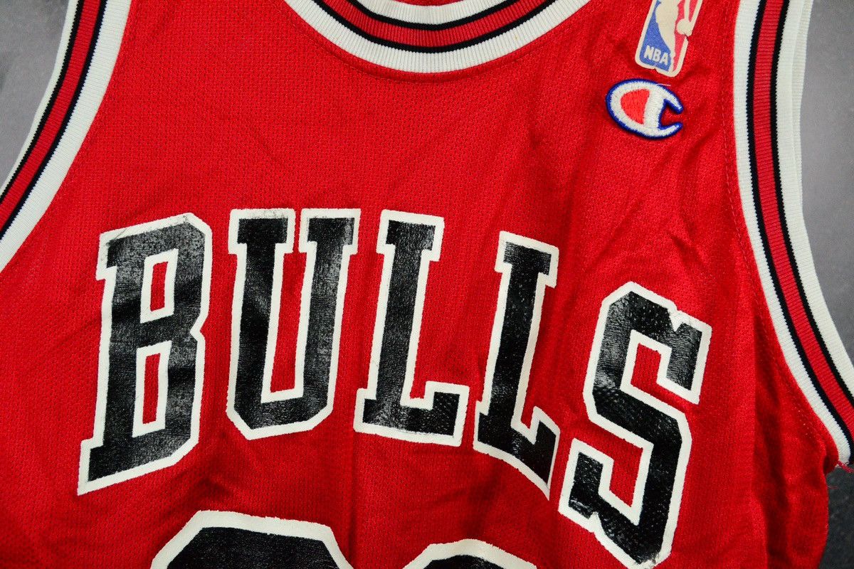 Champion Chicago Bulls Vintage 90s NBA Basketball Jersey JORDAN #23 Size US S / EU 44-46 / 1 - 6 Thumbnail