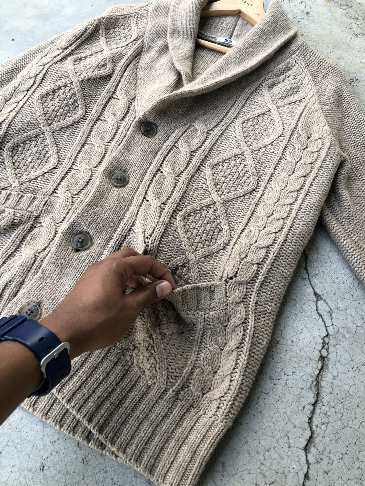 🔴Uniqlo Sweated/Cardigan Pullover Pureknit Desigan