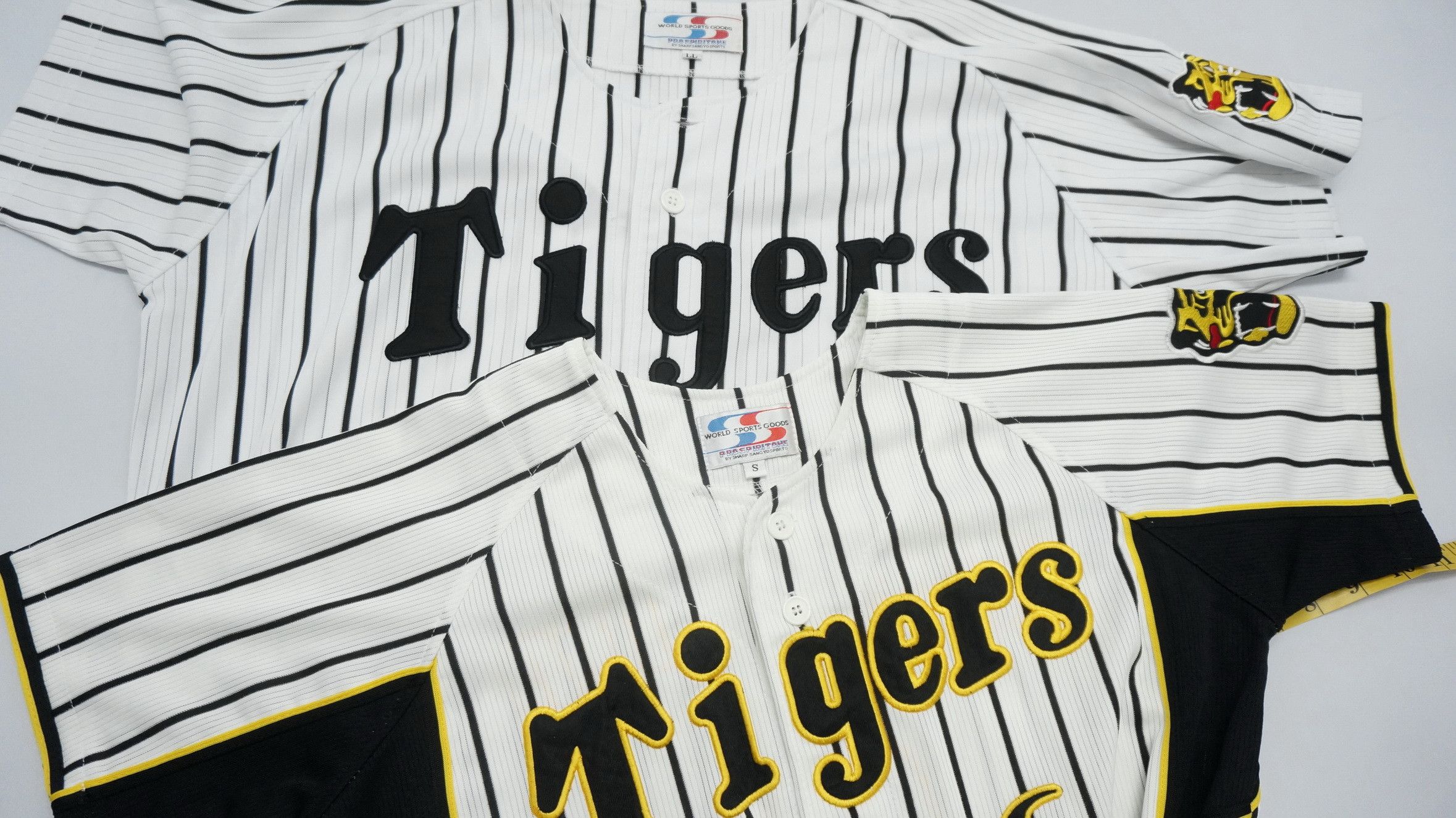 Japanese Brand Japan HANSHIN TIGERS Jersey Kanemoto Size US XS / EU 42 / 0 - 10 Thumbnail