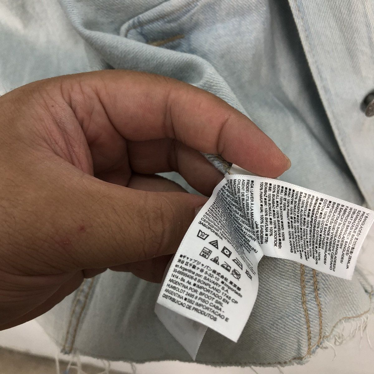 Japanese Brand VINTAGE GAP TRUCKER JEANS JACKET DISTRESSED DESIGN Size US M / EU 48-50 / 2 - 14 Thumbnail