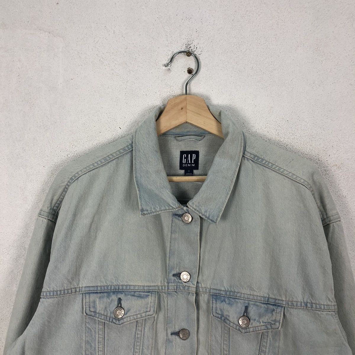 Japanese Brand VINTAGE GAP TRUCKER JEANS JACKET DISTRESSED DESIGN Size US M / EU 48-50 / 2 - 3 Thumbnail