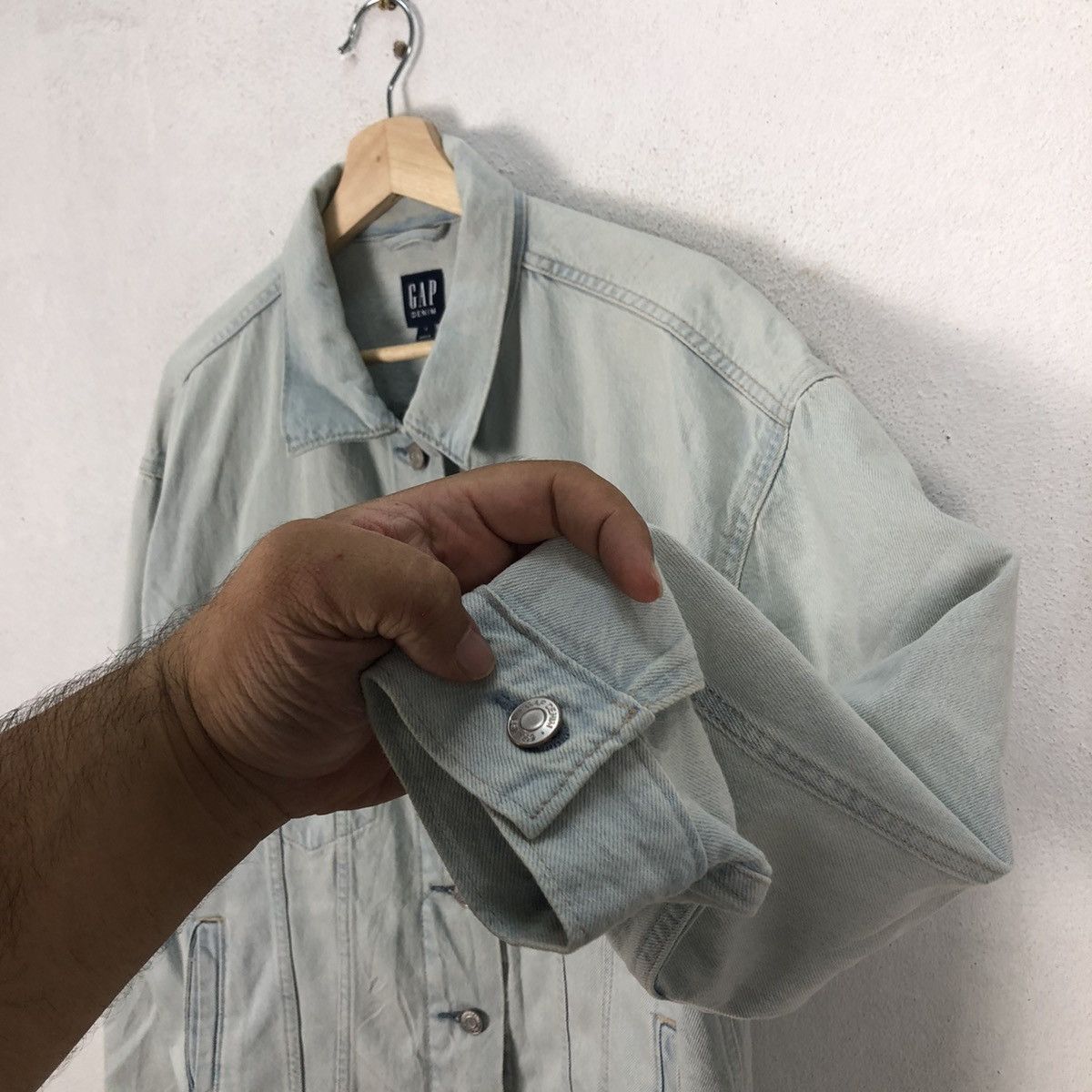 Japanese Brand VINTAGE GAP TRUCKER JEANS JACKET DISTRESSED DESIGN Size US M / EU 48-50 / 2 - 8 Thumbnail