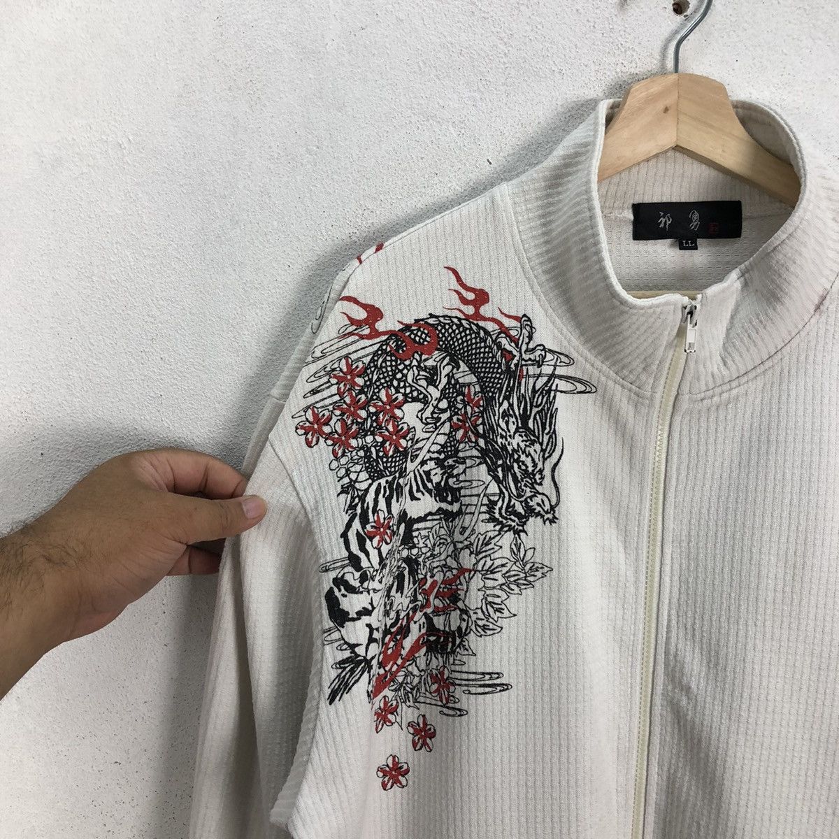 Japanese Brand VINTAGE SUKAJAN DESIGN DRAGON ZIPPER JACKET JAPAN Size US L / EU 52-54 / 3 - 4 Thumbnail