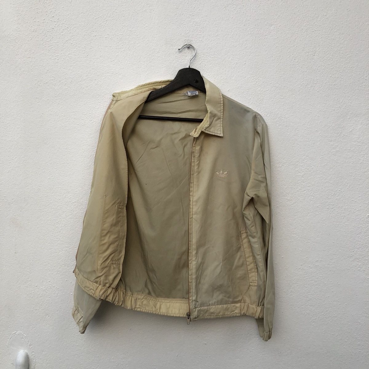 Adidas VINTAGE ADIDAS ZIPPER JACKET Size US S / EU 44-46 / 1 - 7 Thumbnail