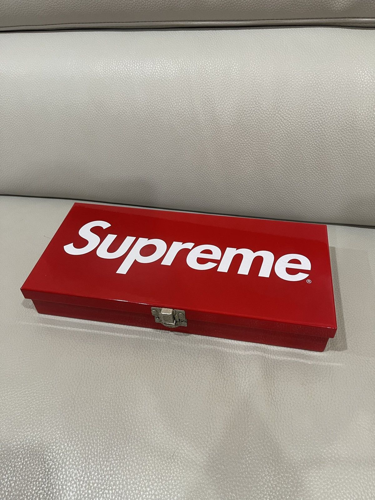 送料込 Supreme Small l Storage Box Red 【公式通販】