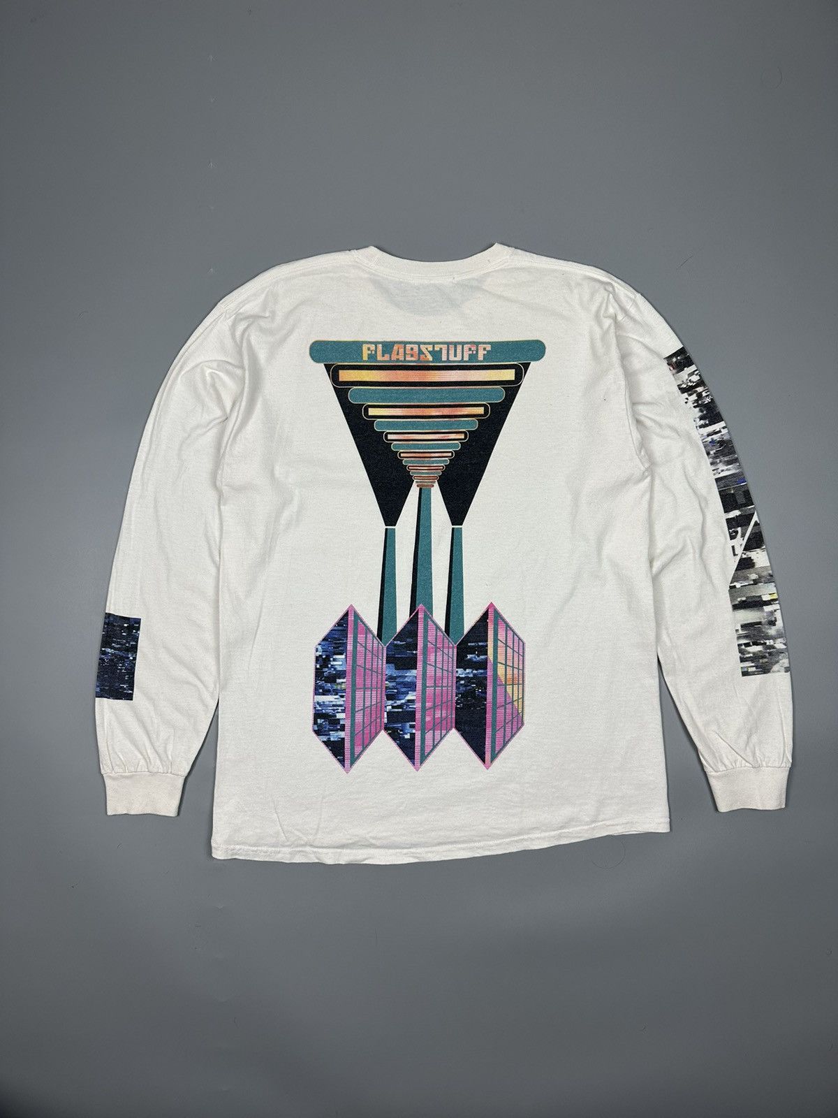 Flagstuff FLAGSTUFF PILLS INSPIRED AKIRA LONGSLEEVE TEE Size US L / EU 52-54 / 3 - 2 Thumbnail