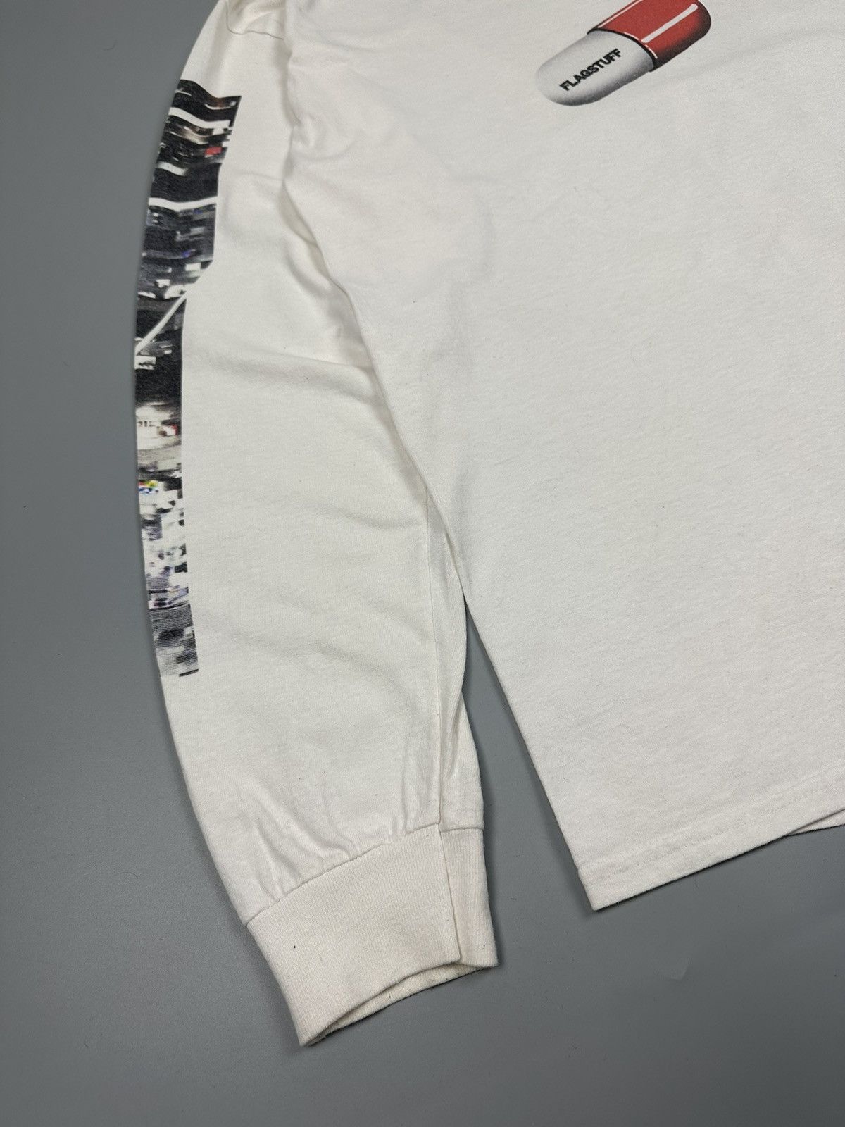 Flagstuff FLAGSTUFF PILLS INSPIRED AKIRA LONGSLEEVE TEE Size US L / EU 52-54 / 3 - 7 Thumbnail