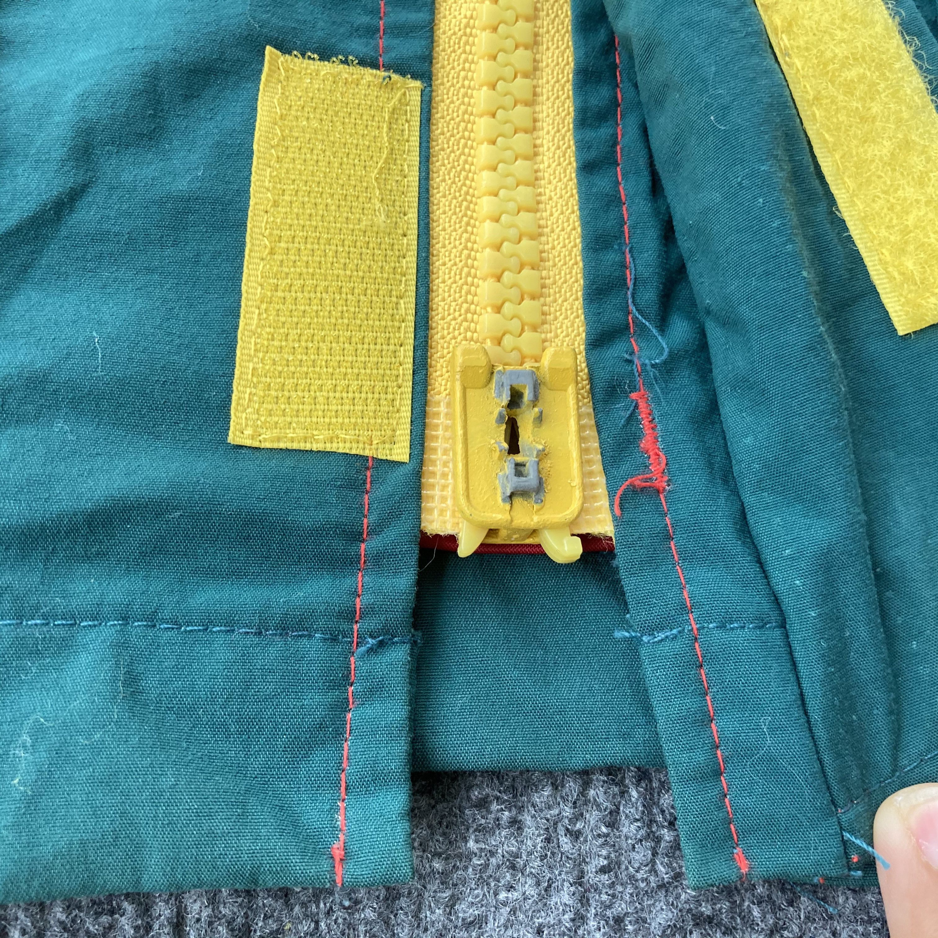 Tommy Hilfiger Vtg Tommy Hilfiger Sailing Gear Multicolor Jacket Size US XL / EU 56 / 4 - 6 Thumbnail