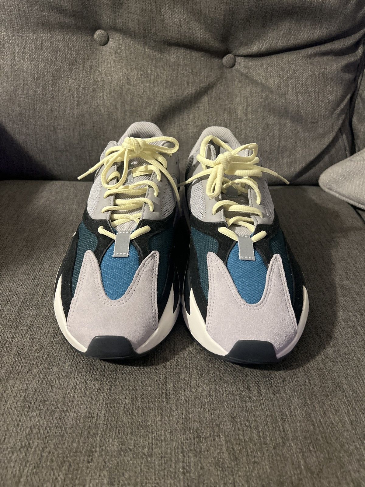 Yeezy Boost 700 Yeezy Inside NIB Adidas Yeezy Boost 700 Mens Size