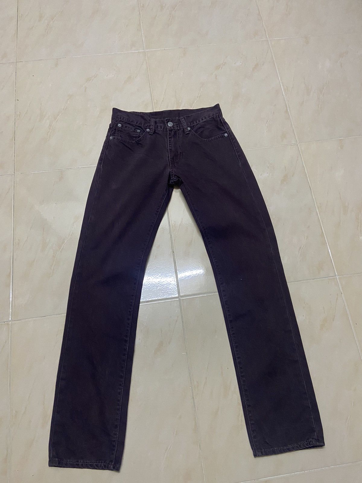 image of Vintage Levis 511 Jeans Denim Straigh Cut W 28 in Brown, Men's