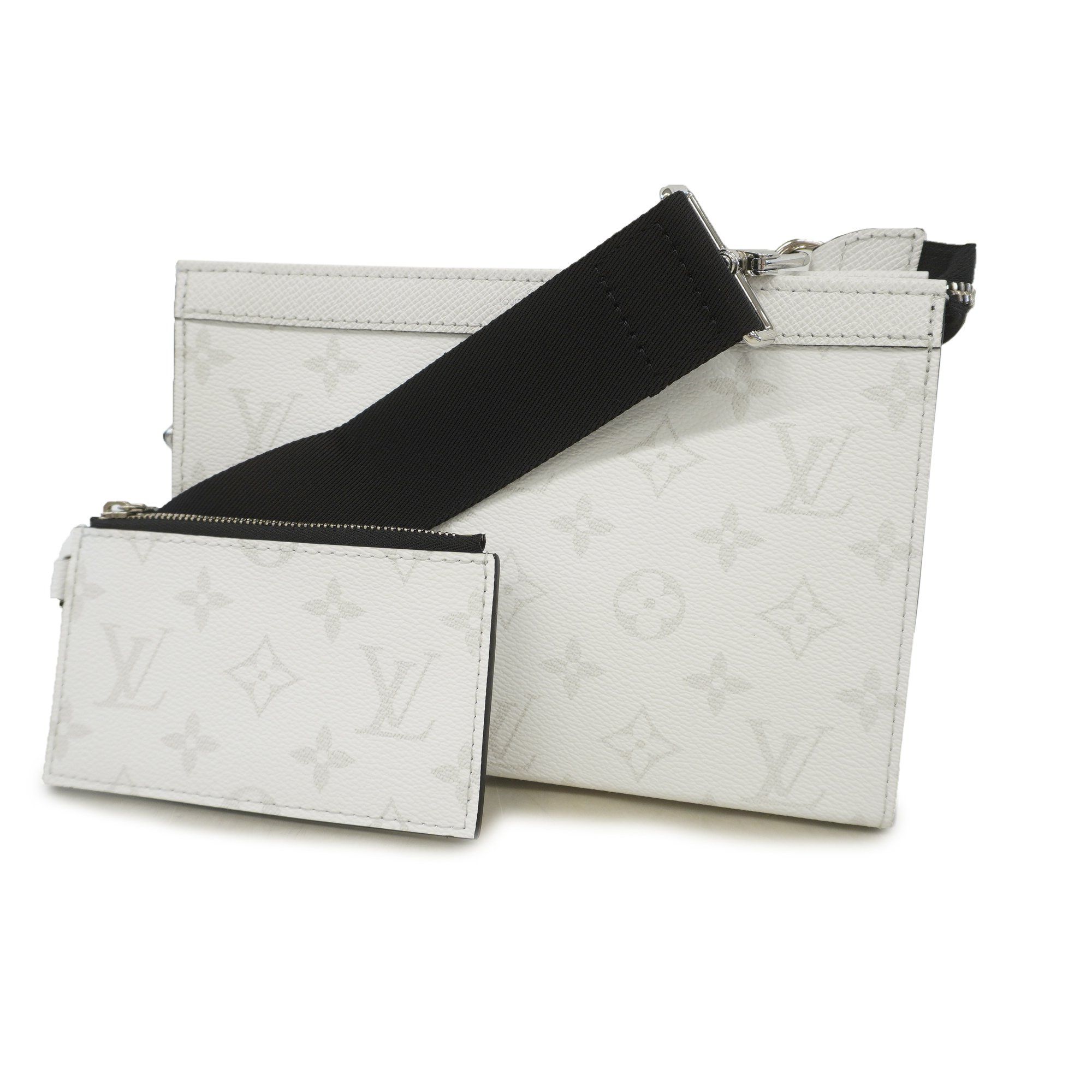 Authentic LOUIS VUITTON Taiga rama Gaston Wearable Wallet M30935 Shoulder  bag