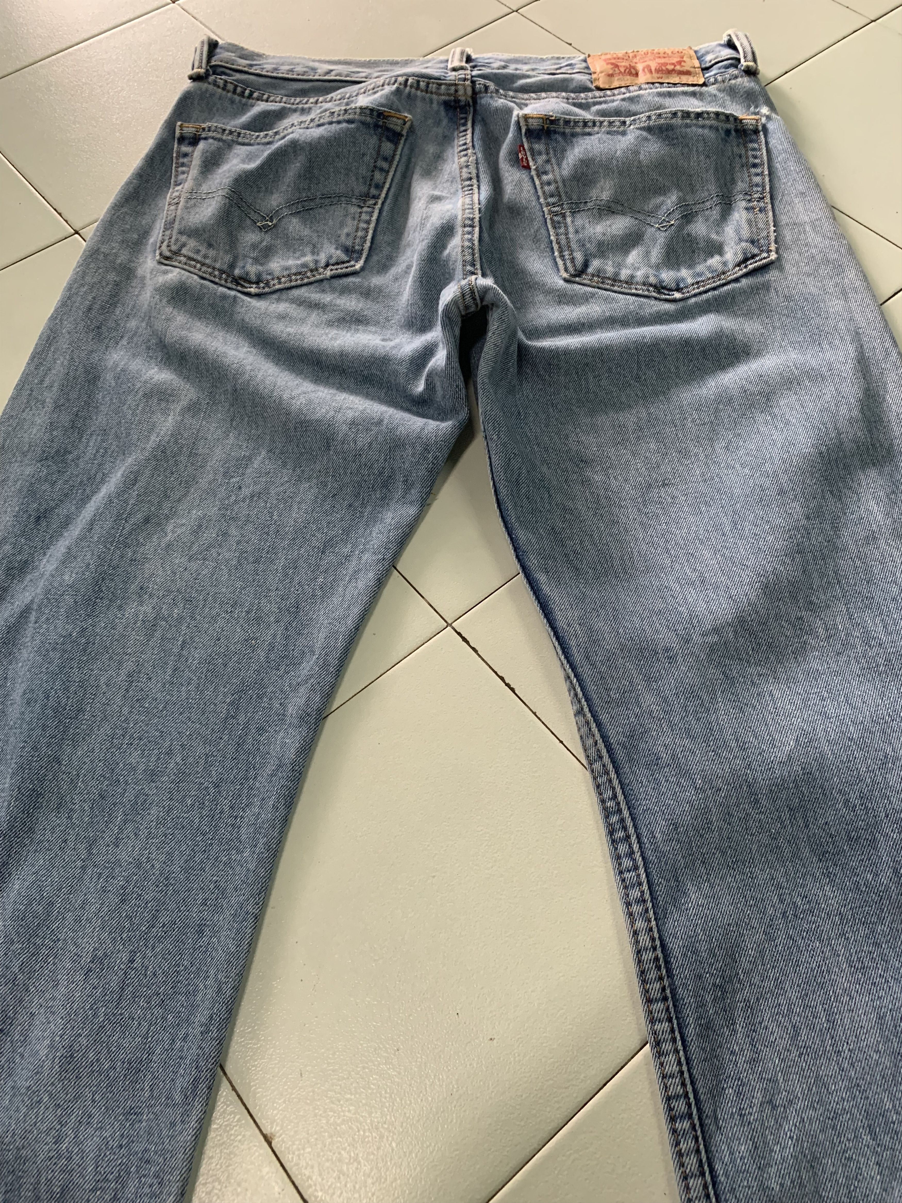 Levi's Vintage Levis Jeans Light Wash Blue Denim Levis 505 Size US 32 / EU 48 - 4 Thumbnail