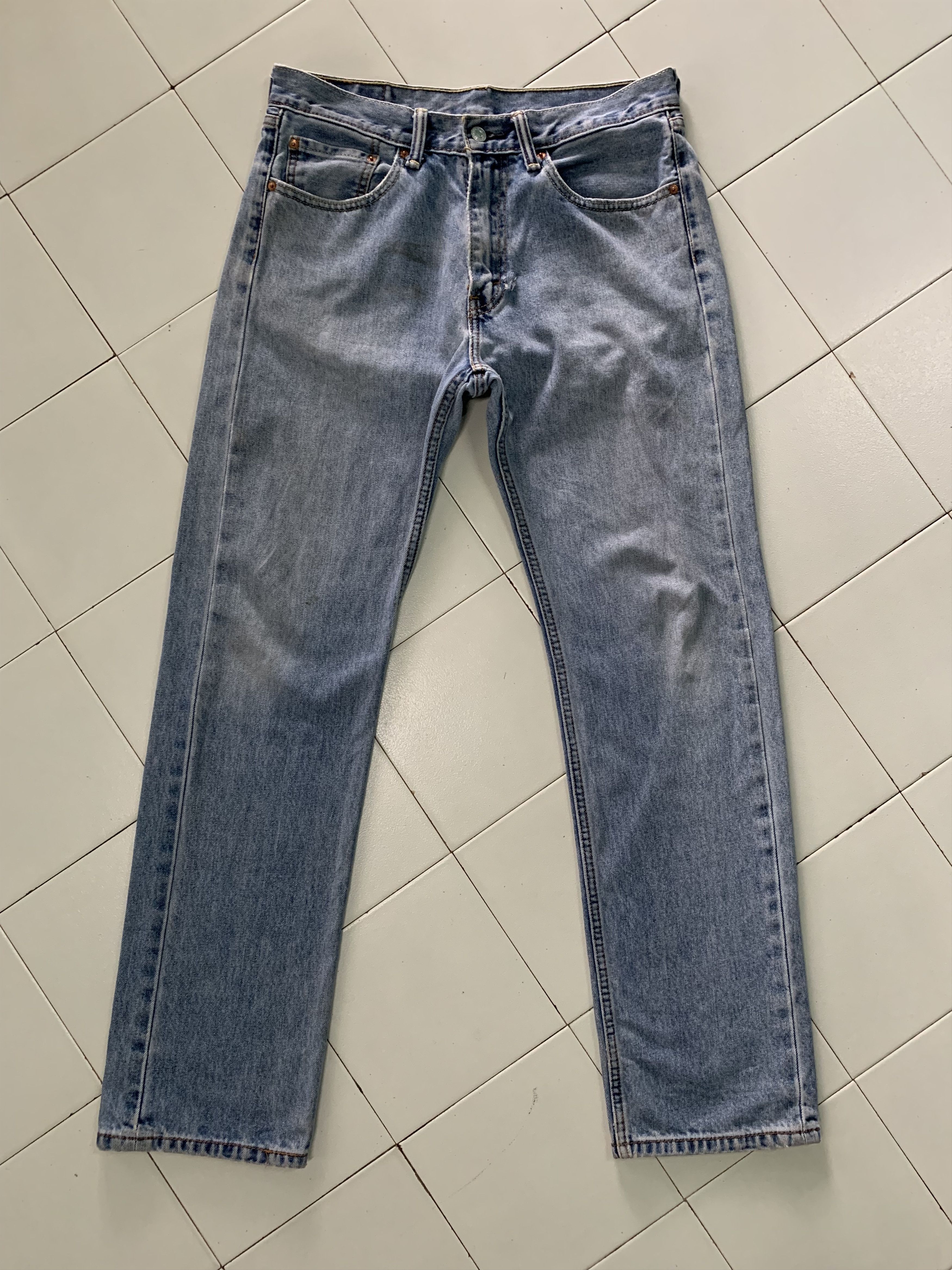 image of Vintage Levis Jeans Light Wash Blue Denim Levis 505, Men's (Size 32)