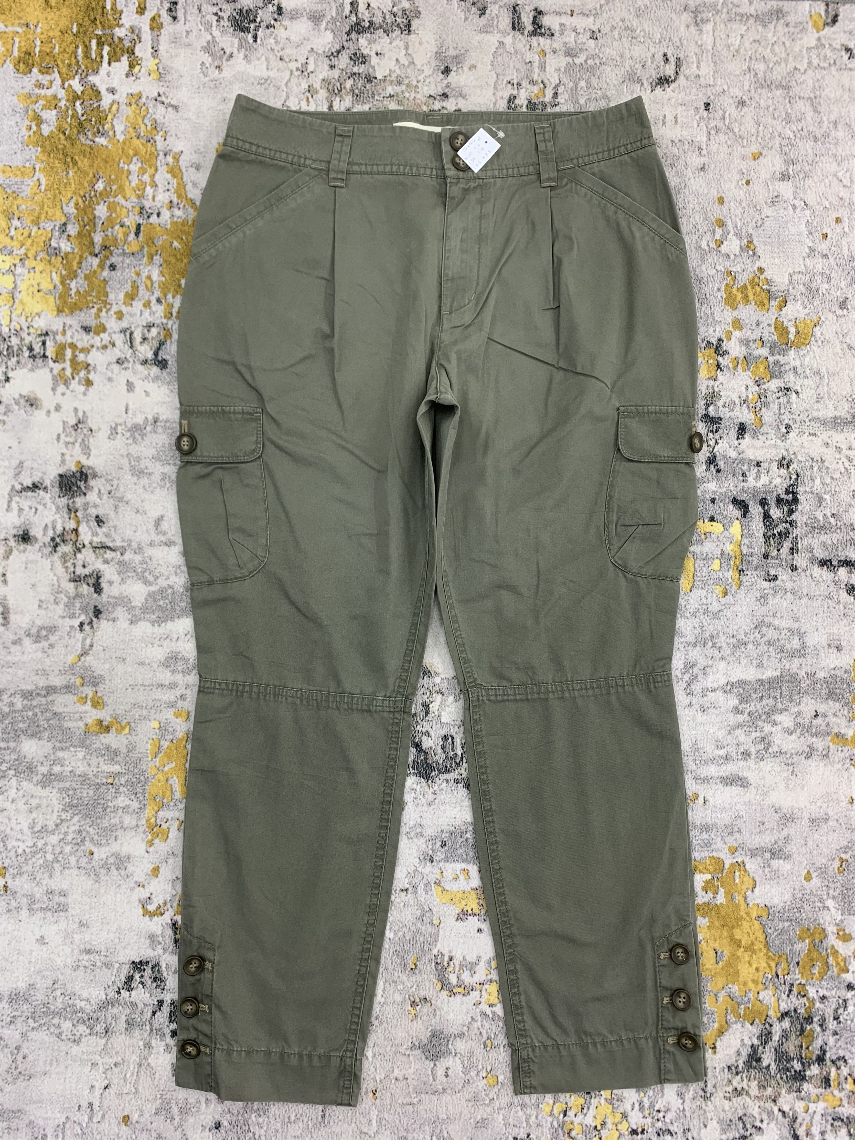 Uniqlo Cargo Pants Multipocket Button on Knee size 30