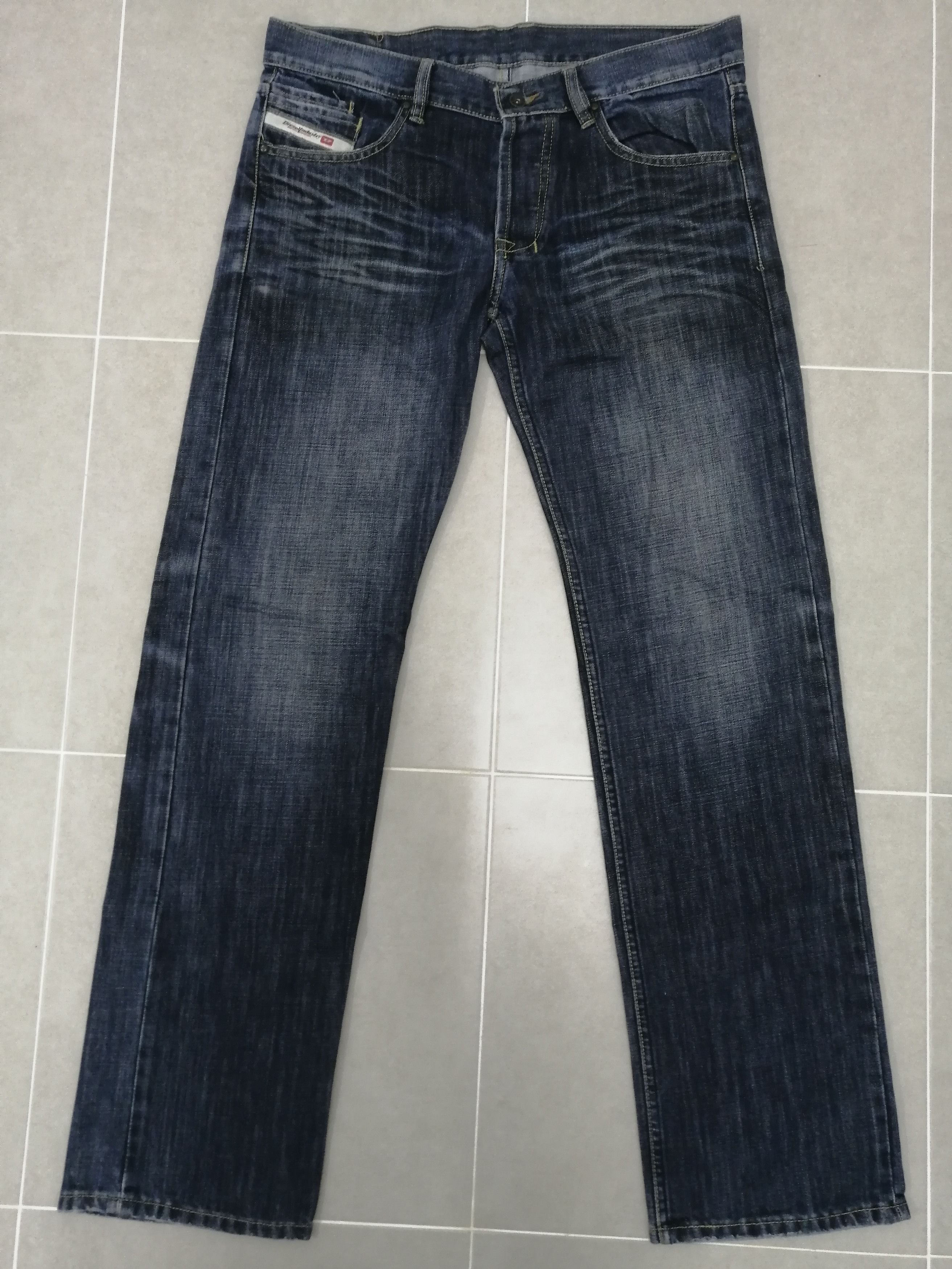 Diesel Diesel Straight Cut Jeans Size US 36 / EU 52 - 1 Thumbnail