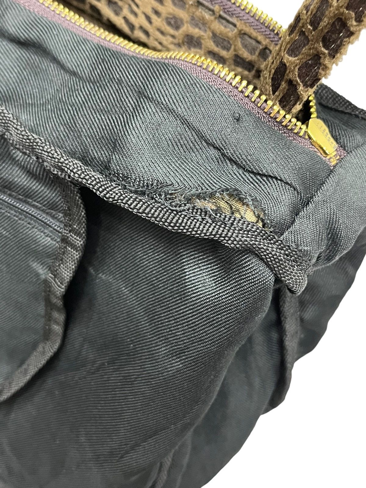 Japanese Brand 14 FOURTEEN WAKE UP! MOTHER FUCKER Cotton Velvet Sling Bag Size ONE SIZE - 14 Thumbnail