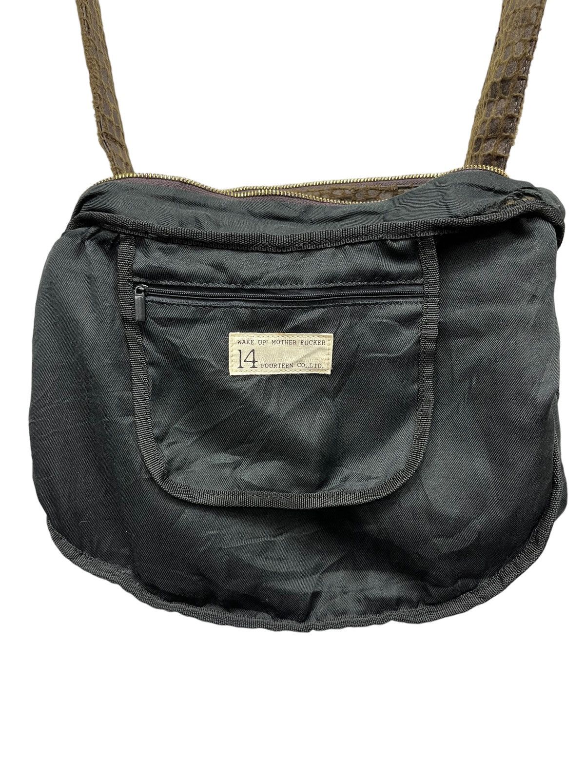 Japanese Brand 14 FOURTEEN WAKE UP! MOTHER FUCKER Cotton Velvet Sling Bag Size ONE SIZE - 11 Thumbnail