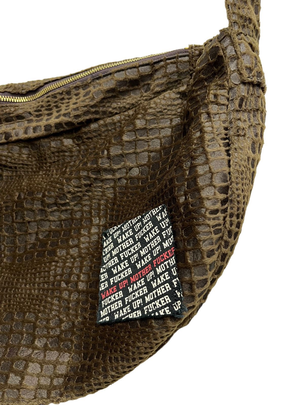 Japanese Brand 14 FOURTEEN WAKE UP! MOTHER FUCKER Cotton Velvet Sling Bag Size ONE SIZE - 5 Thumbnail
