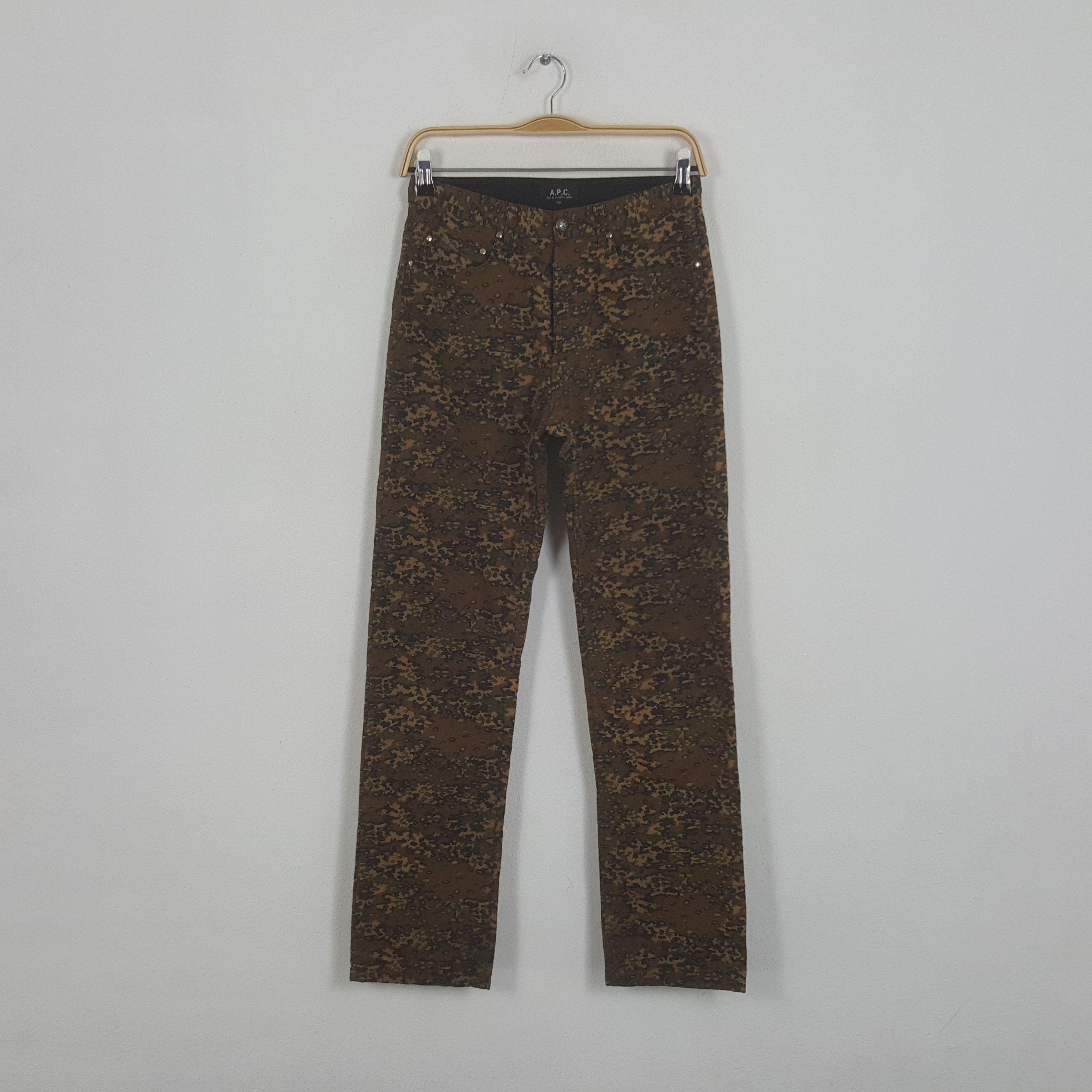 Vintage A.P.C.Japanese Brand Camo Design Trousers Pants