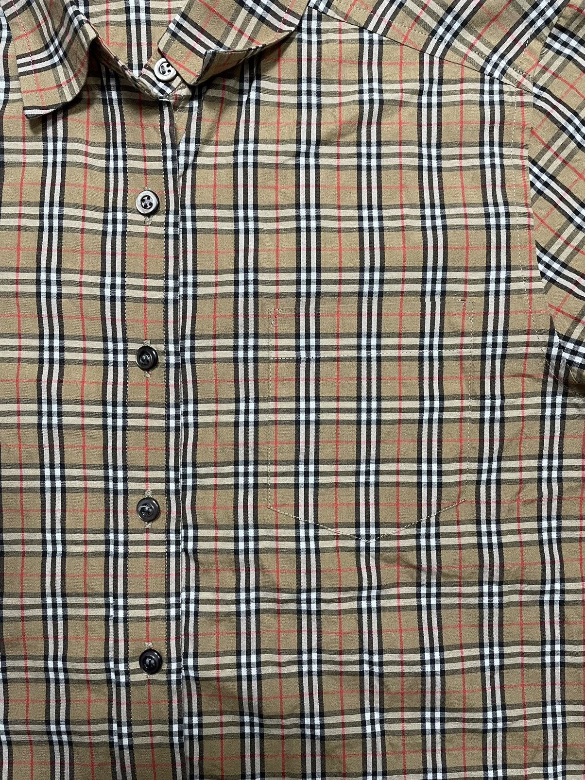 Burberry Vintage 90s Burberrys Nova check plaid tartan nude button Size US S / EU 44-46 / 1 - 5 Thumbnail