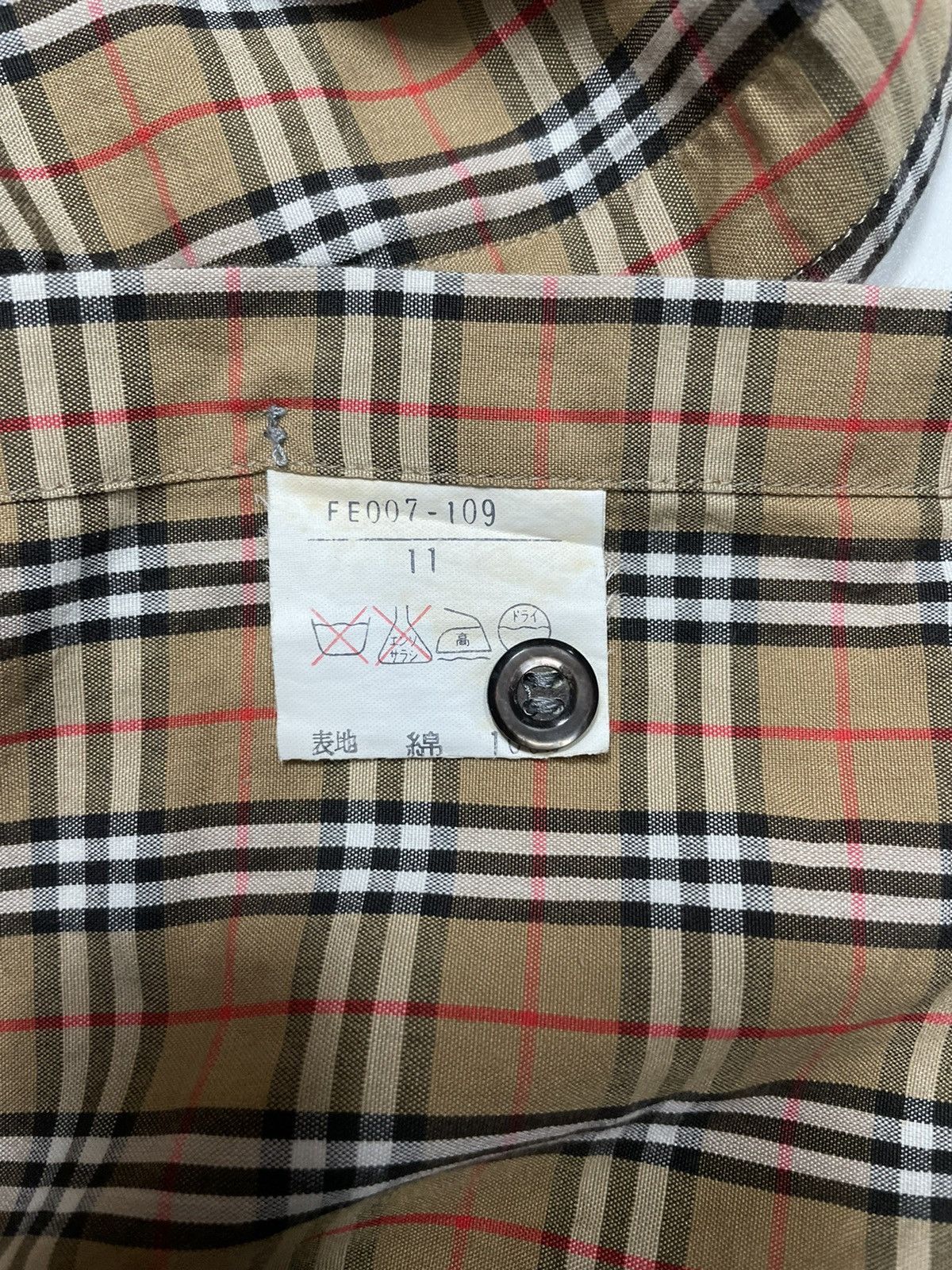 Burberry Vintage 90s Burberrys Nova check plaid tartan nude button Size US S / EU 44-46 / 1 - 9 Thumbnail