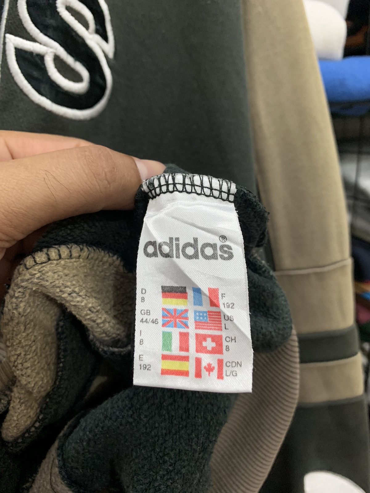 Adidas × Vintage VINTAGE 90’s ADIDAS EMBROIDERED LOGO SWEATSHIRT Size US L / EU 52-54 / 3 - 9 Thumbnail