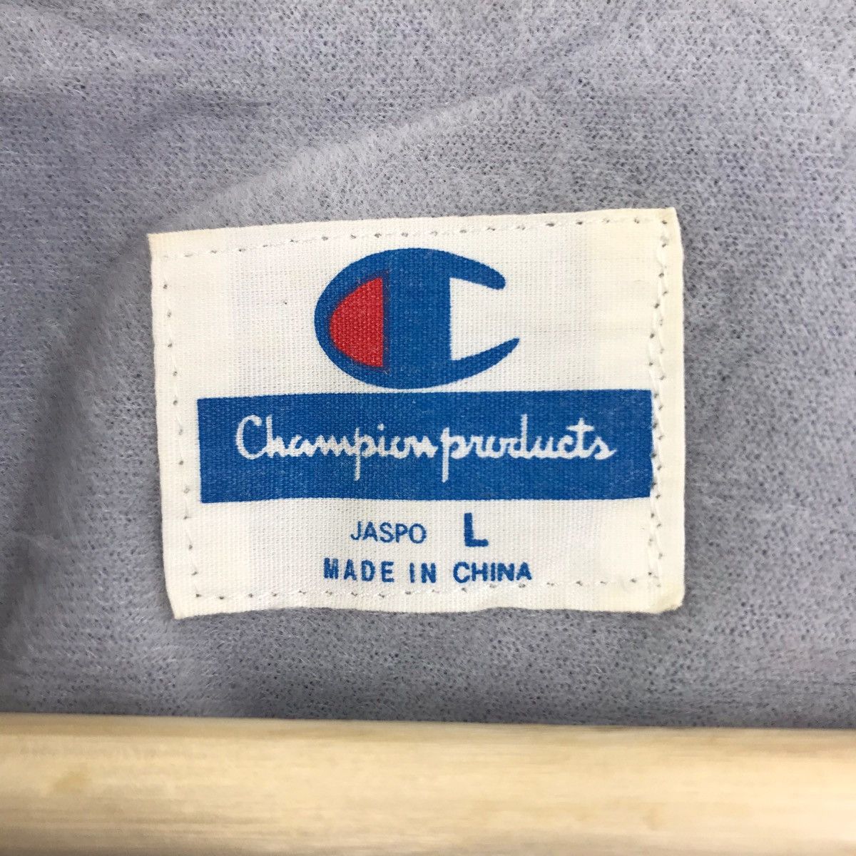 Champion Vintage CHAMPION PRODUCTS Streetwear Blue Jacket Size US XL / EU 56 / 4 - 4 Thumbnail