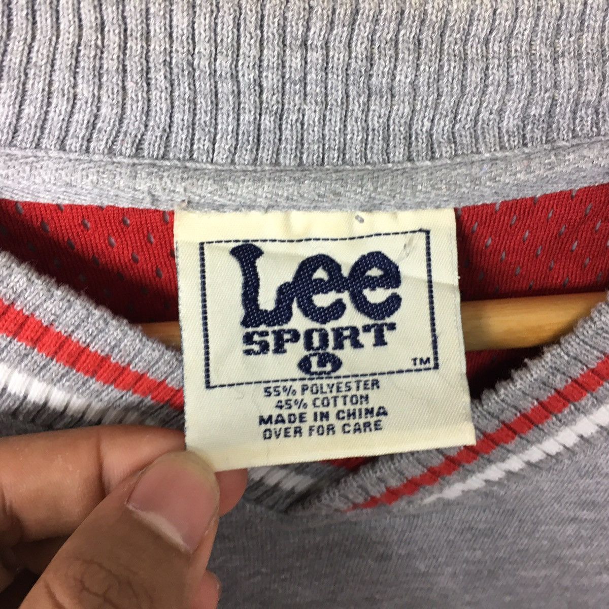 Vintage Vintage 90s BADGERS WISCONSIN USA MemorabiliaGrey Sweatshirt Size US L / EU 52-54 / 3 - 3 Thumbnail