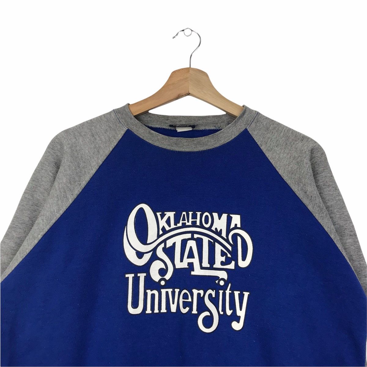 Vintage Vintage OKLAHOMA UNIVERSITY USA Graduate Blue Sweatshirt Size US M / EU 48-50 / 2 - 3 Thumbnail