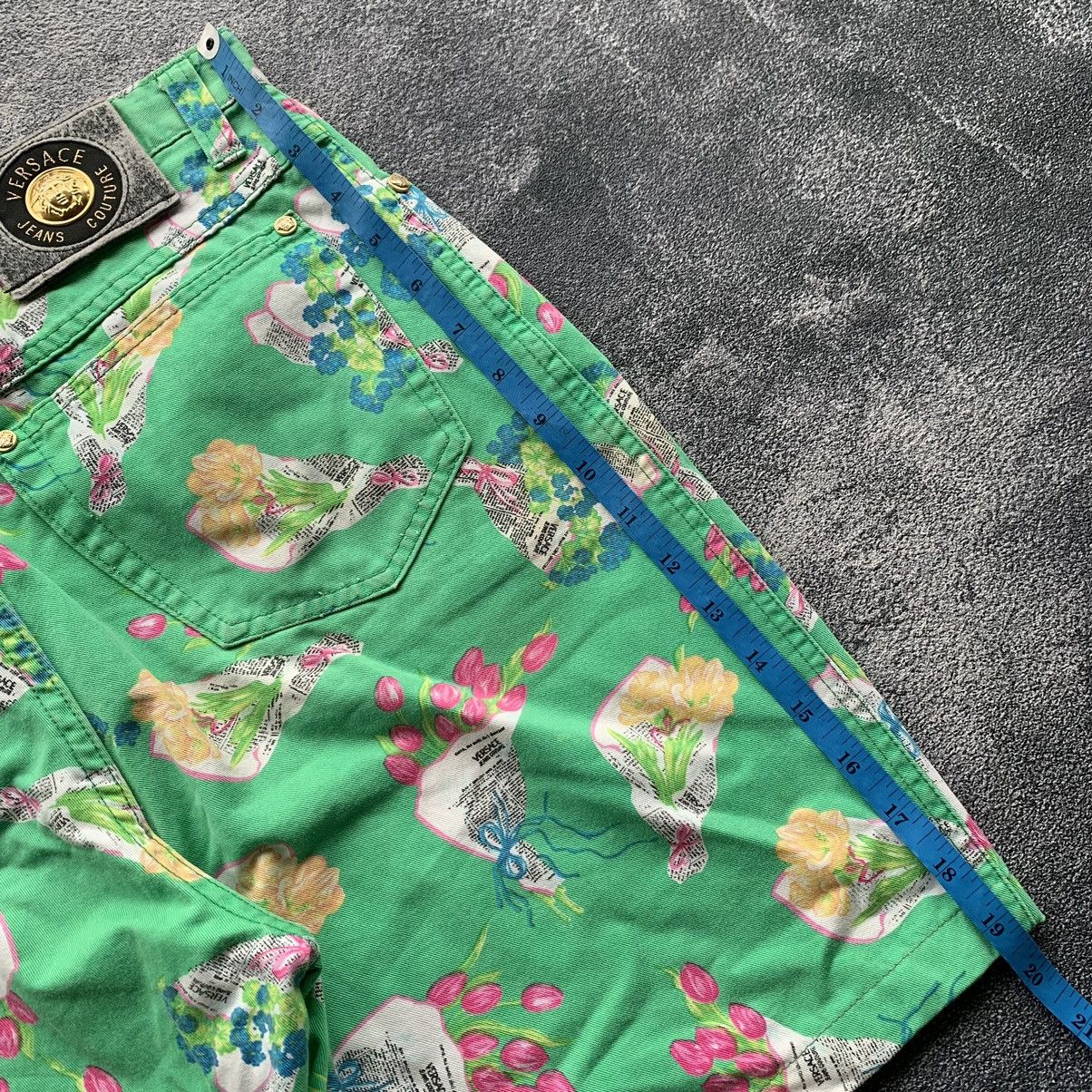 Versace × Versace Jeans Couture 🔥RARE🔥 Vintage Versace Jeans Couture Short Size US 32 / EU 48 - 18 Thumbnail