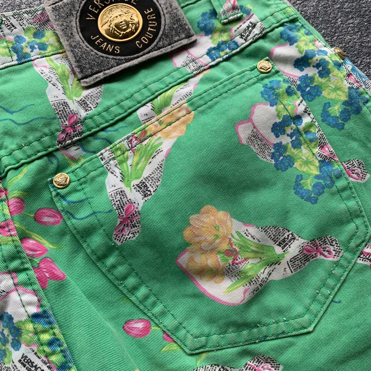 Versace × Versace Jeans Couture 🔥RARE🔥 Vintage Versace Jeans Couture Short Size US 32 / EU 48 - 15 Thumbnail