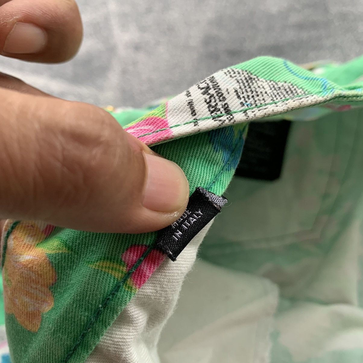 Versace × Versace Jeans Couture 🔥RARE🔥 Vintage Versace Jeans Couture Short Size US 32 / EU 48 - 13 Thumbnail