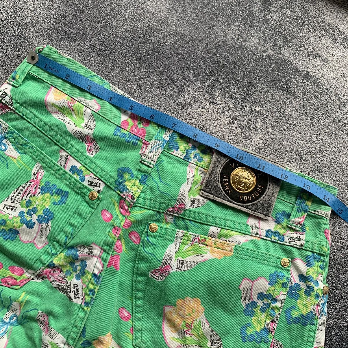 Versace × Versace Jeans Couture 🔥RARE🔥 Vintage Versace Jeans Couture Short Size US 32 / EU 48 - 17 Thumbnail