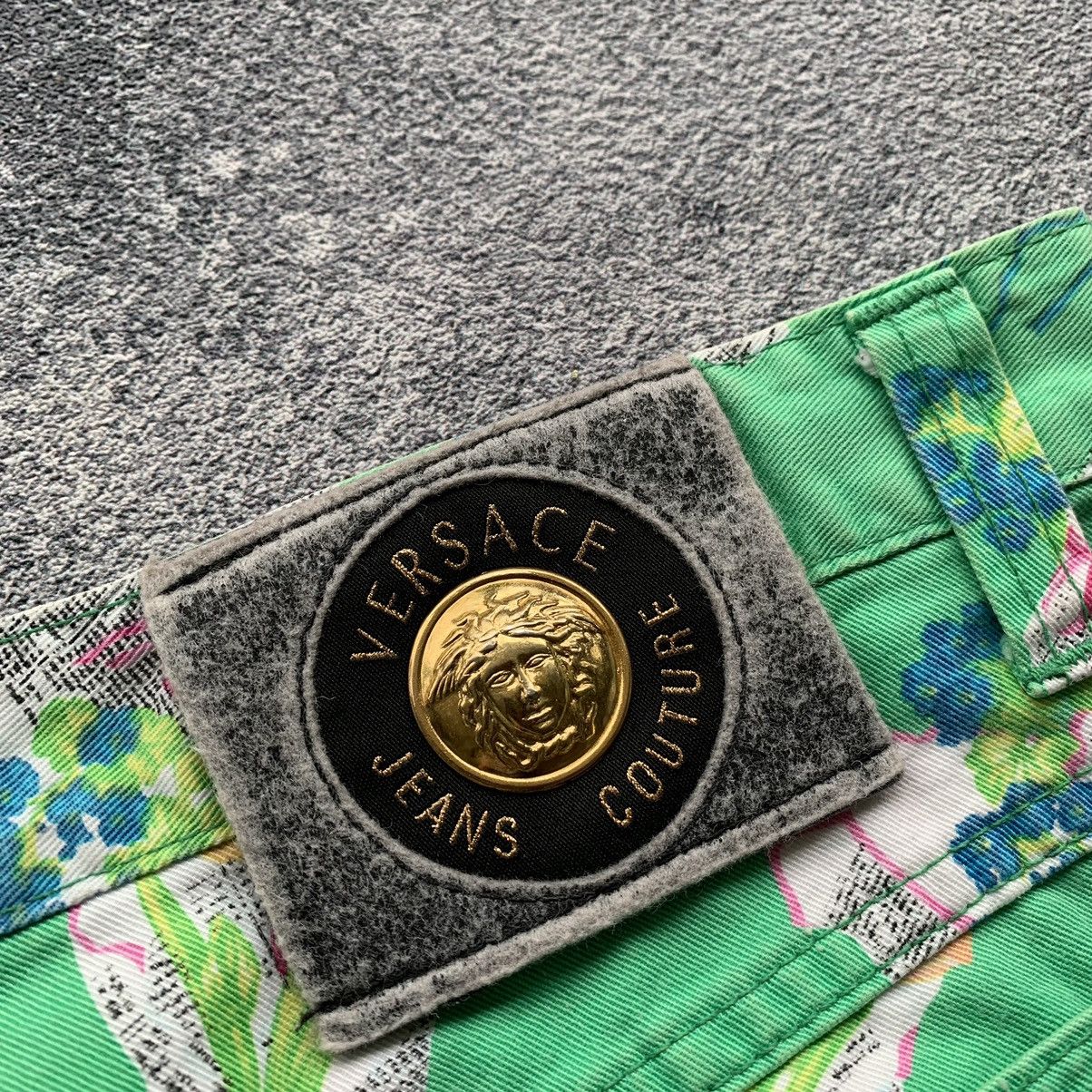 Versace × Versace Jeans Couture 🔥RARE🔥 Vintage Versace Jeans Couture Short Size US 32 / EU 48 - 14 Thumbnail
