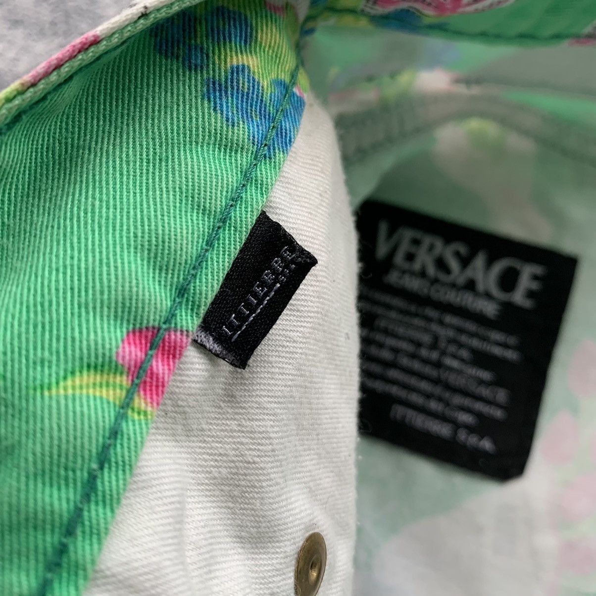 Versace × Versace Jeans Couture 🔥RARE🔥 Vintage Versace Jeans Couture Short Size US 32 / EU 48 - 12 Thumbnail