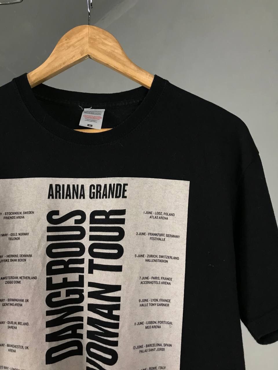 Band Tees Ariana Grande Dangerous Woman Tour Band Tee Size US M / EU 48-50 / 2 - 2 Thumbnail