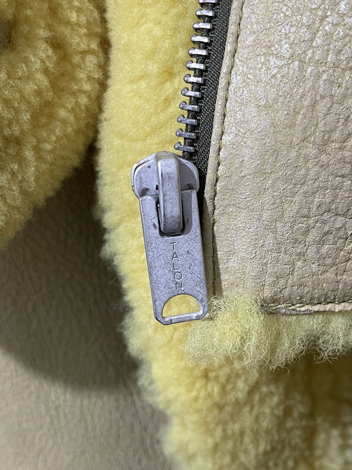 Yeezy Yeezy Season 3 shearling jacket Size US L / EU 52-54 / 3 - 8 Thumbnail