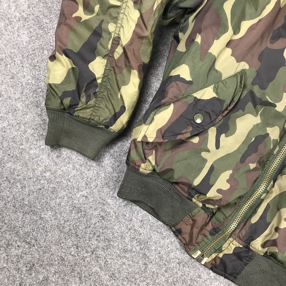 Japanese Brand 🔥Very Rare design Bomber jacket Inspired By Army🔥 Size US XL / EU 56 / 4 - 5 Thumbnail