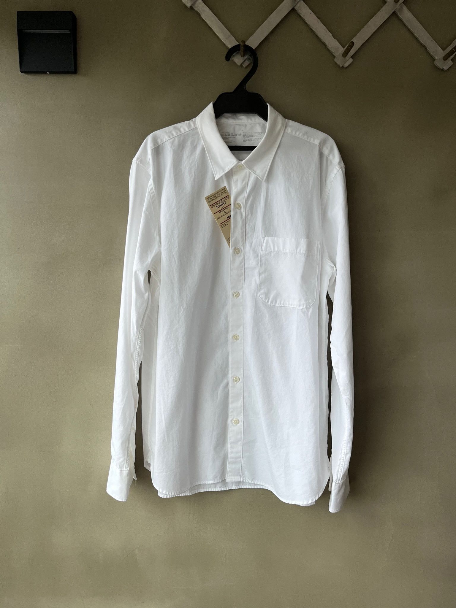 Muji MUJI Japan Organic Cotton Men Minimal Artist White Shirt Size US L / EU 52-54 / 3 - 1 Thumbnail