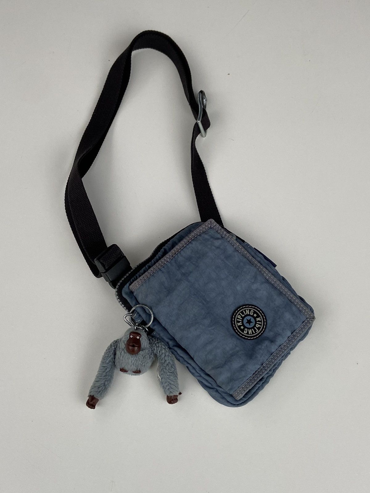 Vintage Vintage Kipling Y2K Bag Messenger Size ONE SIZE - 1 Thumbnail