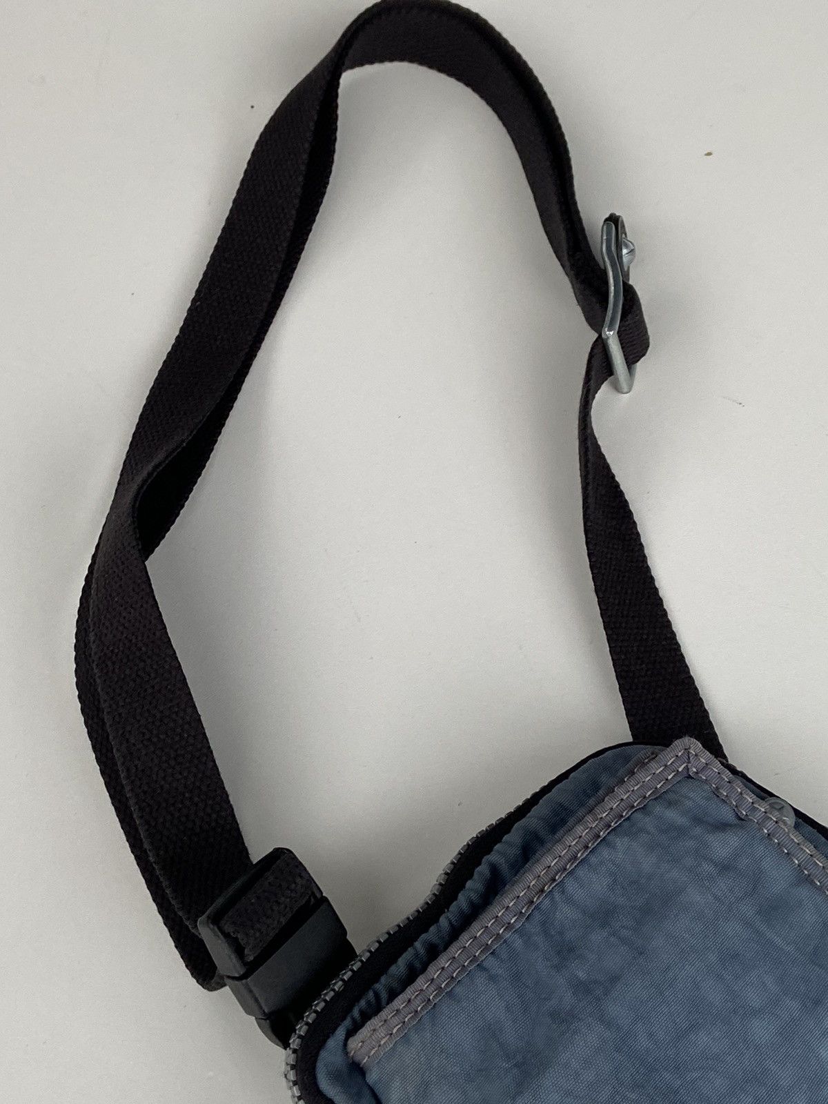 Vintage Vintage Kipling Y2K Bag Messenger Size ONE SIZE - 4 Thumbnail