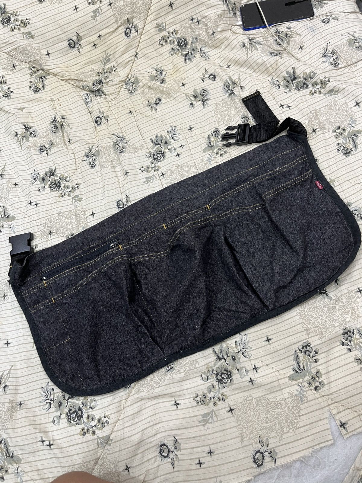 (Yyy). VINTAGE EDWIN WAIST BAG