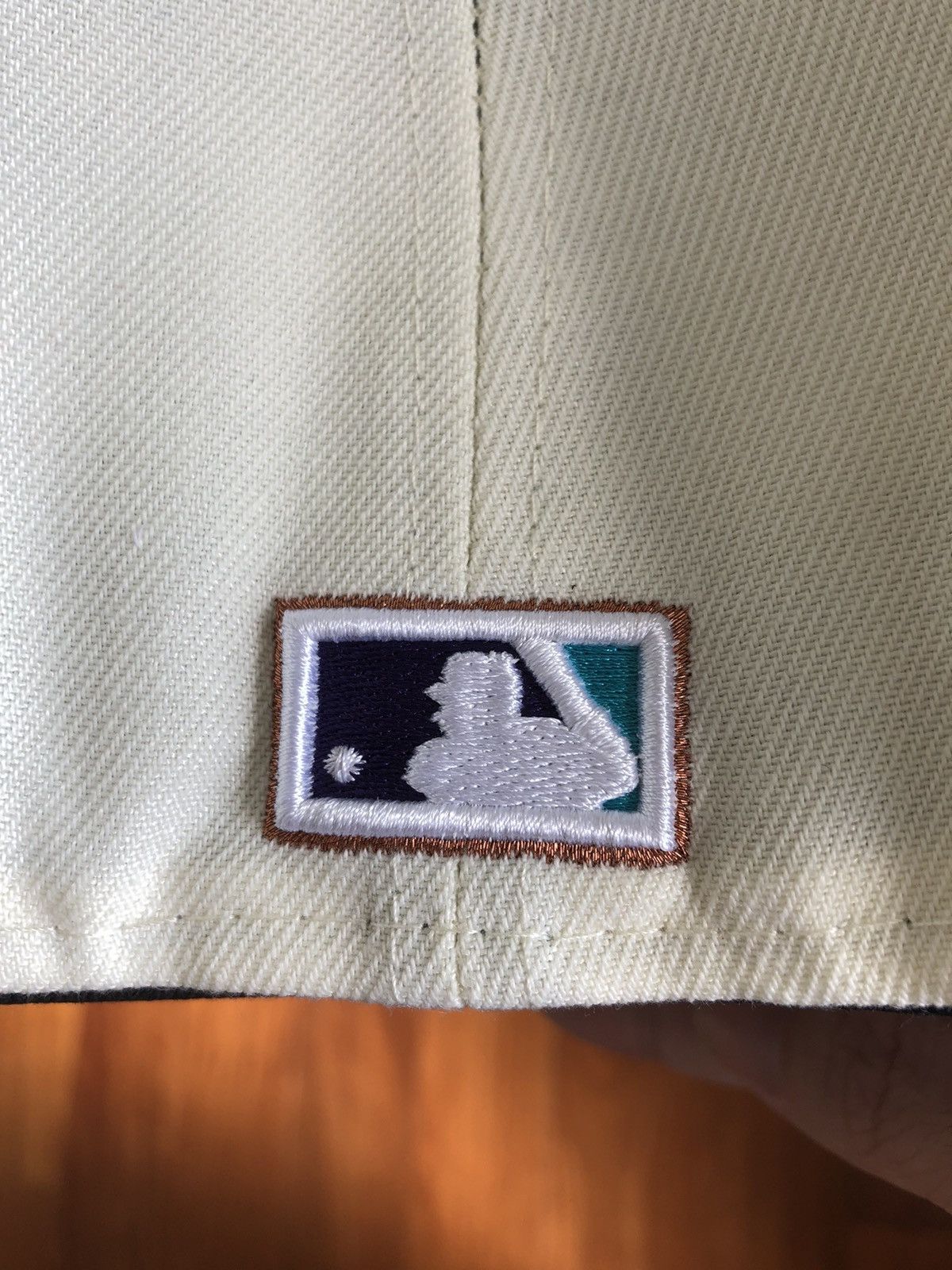 MLB × New Era New Era Off white/Teal Arizona Diamondbacks 7 1/4 fitted Fam Size ONE SIZE - 4 Thumbnail