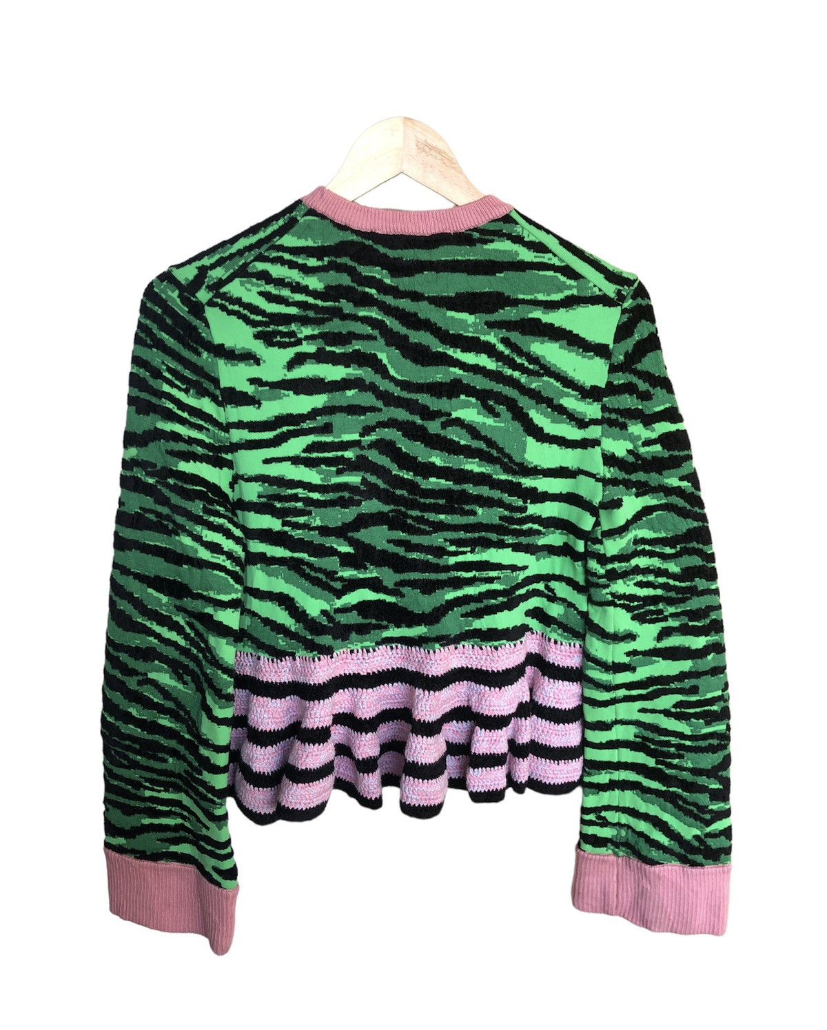 Kenzo Rare❗️KENZO x H&M Tiger Stripe Knit Crop Top Size XS / US 0-2 / IT 36-38 - 2 Thumbnail