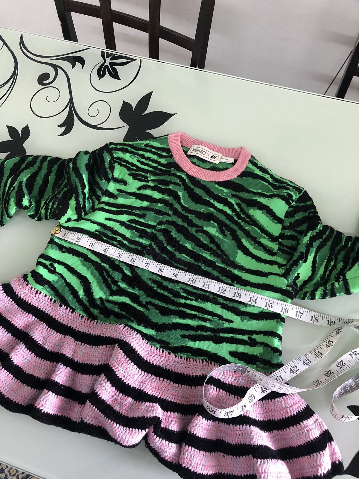 Kenzo Rare❗️KENZO x H&M Tiger Stripe Knit Crop Top Size XS / US 0-2 / IT 36-38 - 14 Thumbnail