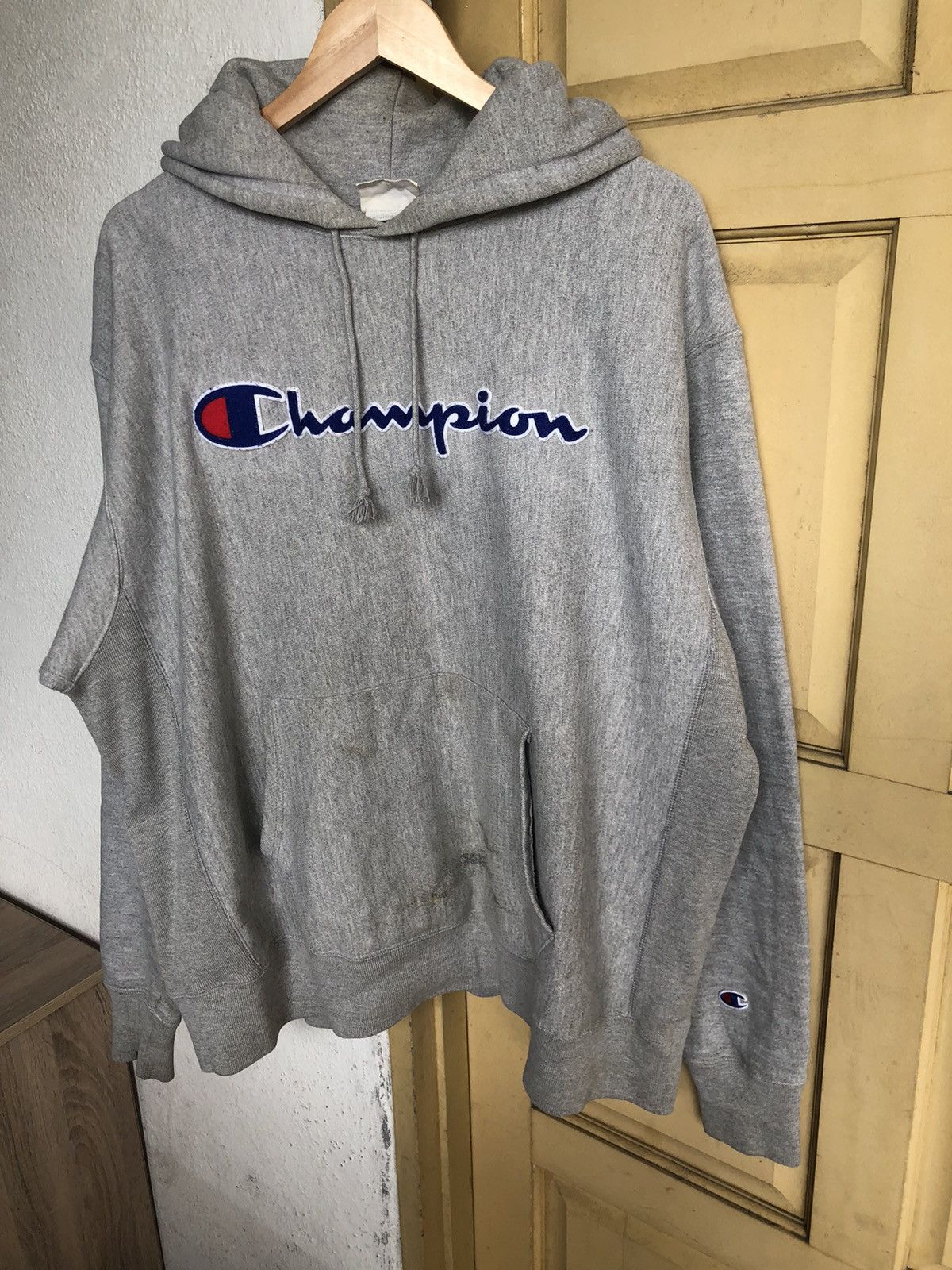 Champion Vintage Champion Reverse Weave Big Logo Oversize Hoodie Size US XL / EU 56 / 4 - 3 Thumbnail