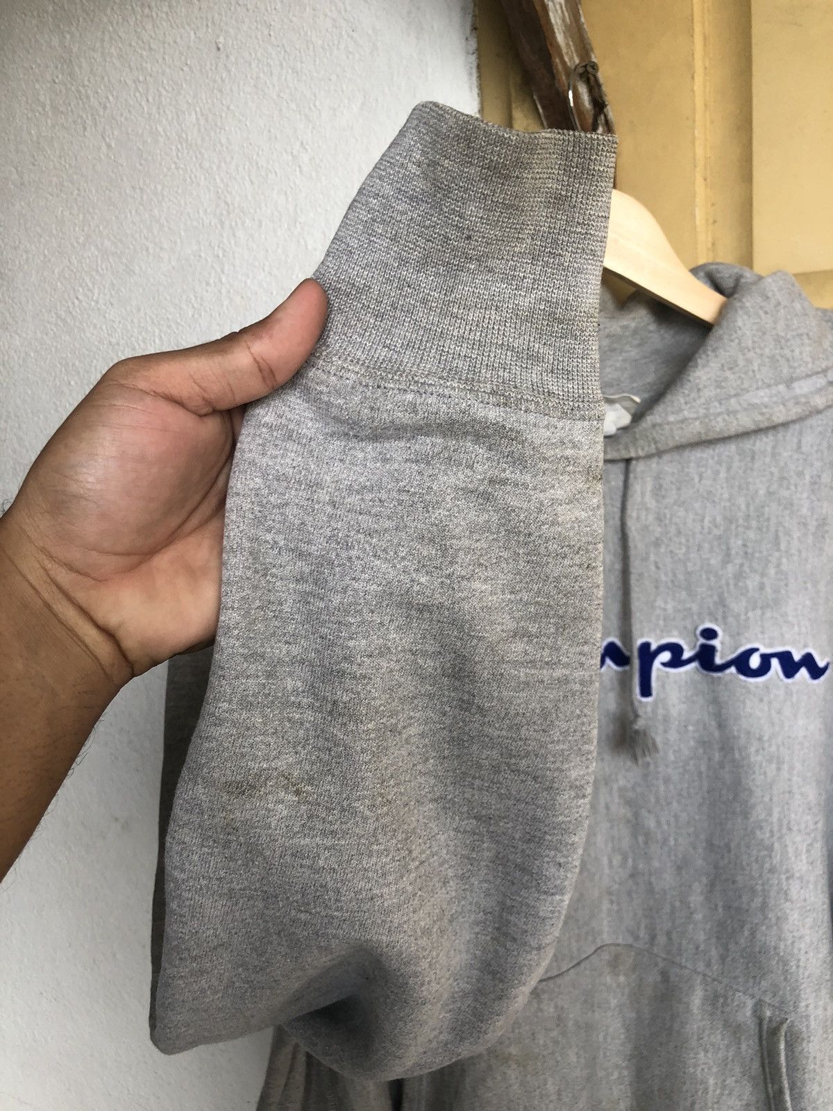 Champion Vintage Champion Reverse Weave Big Logo Oversize Hoodie Size US XL / EU 56 / 4 - 19 Thumbnail